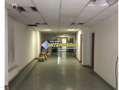 INCHIRIERE Spatiu Birouri 900 mp Cabinete Clinici Banci Shouroom-uri - Imagine principală