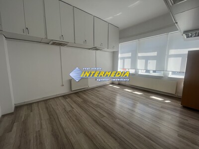 Spatiu de inchiriat in Centru zona Finante in suprafata de 25 mp - Imagine principală