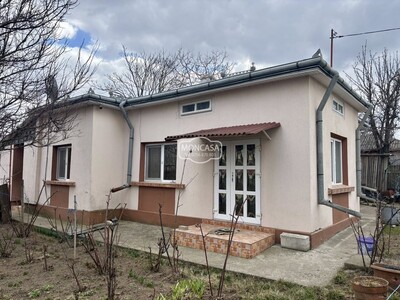 Casa si teren in Stauceni la strada principala - Imagine principală