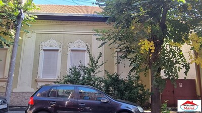 Casa zona centrala curte comuna 49000 Euro - Imagine principală