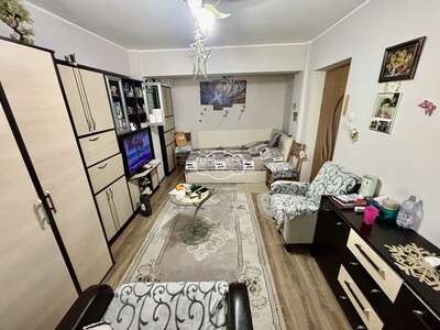 Apartament cu 1 camera, bloc de apartamente, etaj 3 - Imagine principală