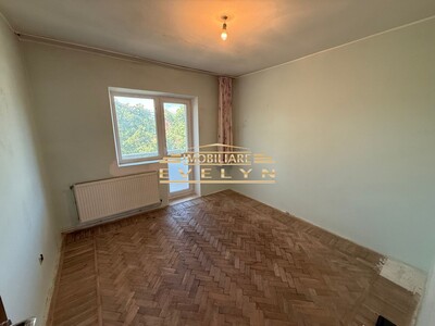 De vanzare apartament 3 camere-bloc tip vila !! - Imagine principală