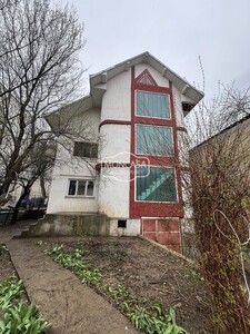 Cladire  S+P+E+Pod ideala pentru investitie, teren 300 mp - Imagine principală