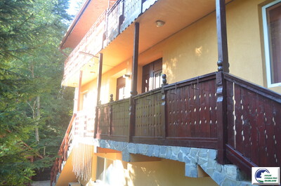 Apartament cu cinci  camere  in vila D+P+e+M ,teren, Predeal - Imagine principală