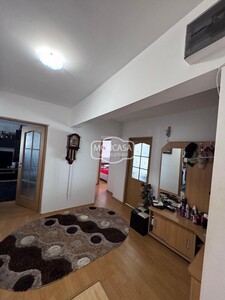 Apartament 3 camere zona Scoala 17, etaj 4 - Imagine principală